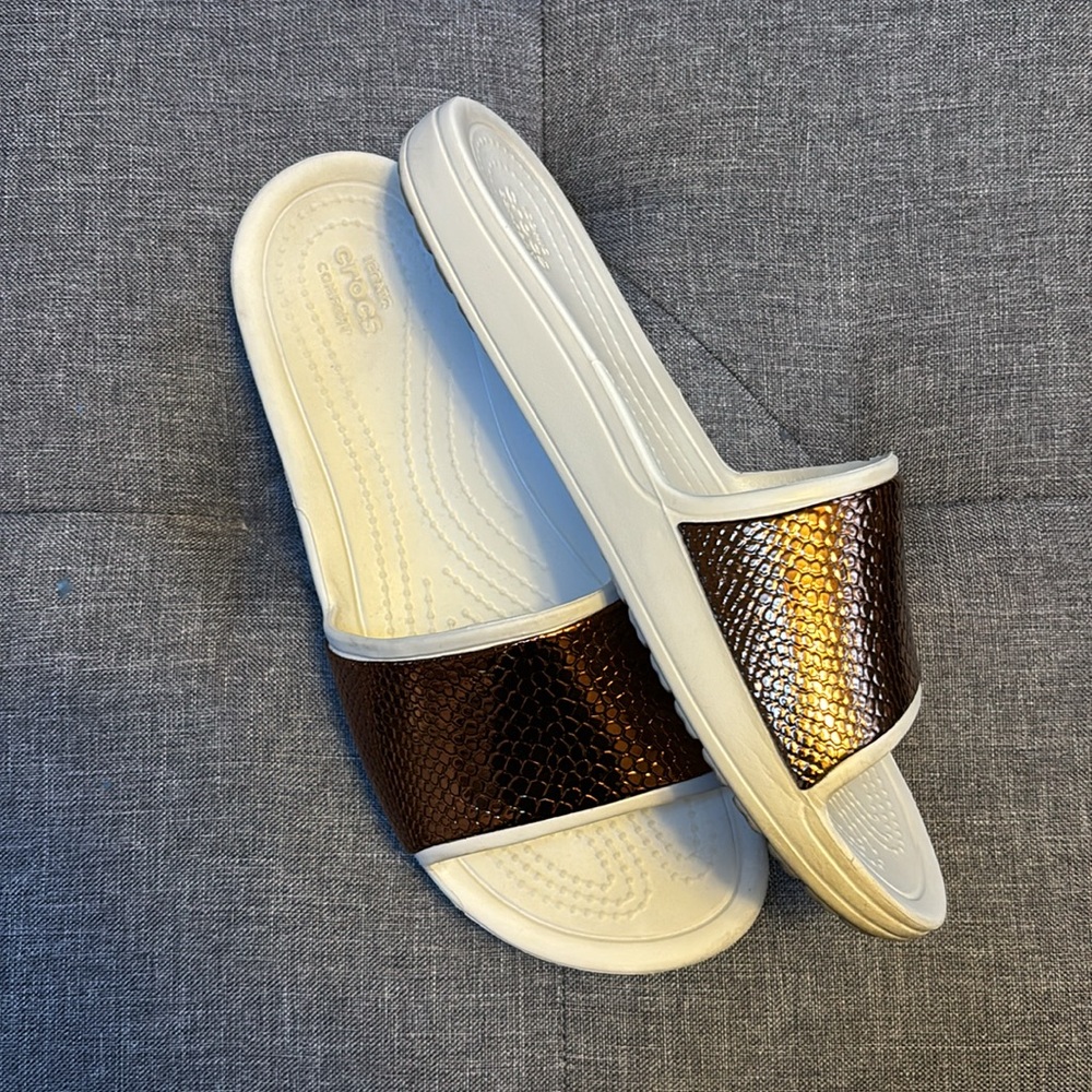 Crocs slides - Picture 3 of 7